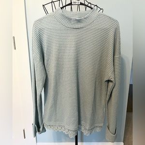SEA-FOAM GREEN SWEATER WITH LACE DETAIL 🌊 Size L Juniors